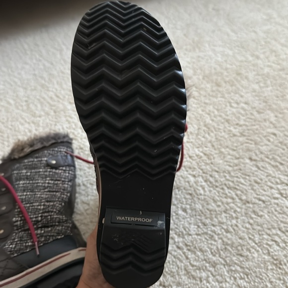 SOREL waterproof boots - Picture 5 of 5